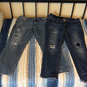 2 pair women’s jeans